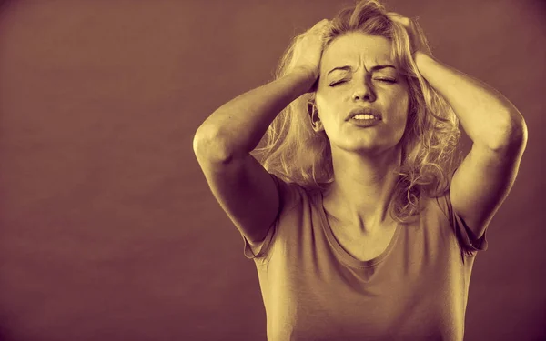 Stressed, frustrated, depressed young woman in pain — Stock Photo, Image