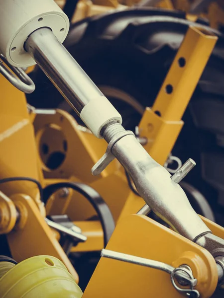 Pneumatiska, hydrauliska maskiner gjorda av stål närbild — Stockfoto