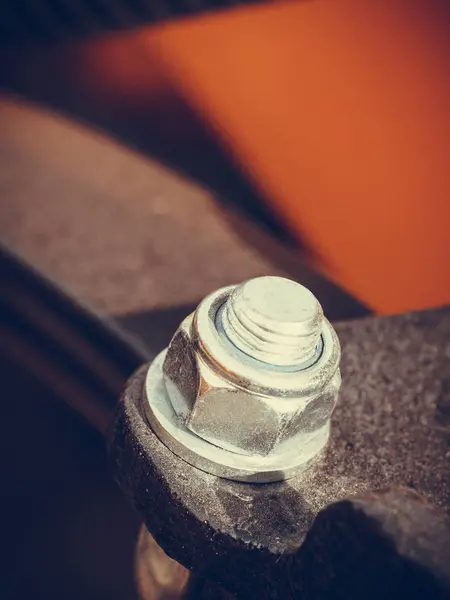 Fecho detalhado do parafuso em máquinas indrustriais — Fotografia de Stock