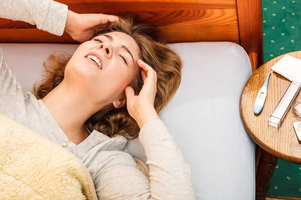 Sick woman suffering from headache pain. — Stock Photo, Image