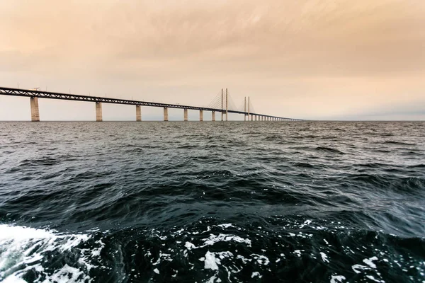 Danimarka ile İsveç arasındaki Öresund köprüsü — Stok fotoğraf
