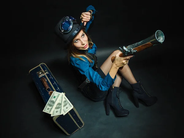 Steampunk girl with cash. — Stock Photo, Image