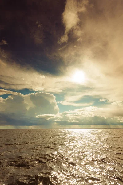 Salida del sol sobre el mar Báltico — Foto de Stock