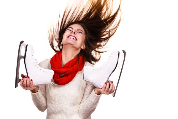 Mulher feliz com patins no gelo — Fotografia de Stock