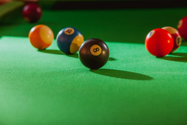 Koule Snooker na kulečníkový stůl — Stock fotografie