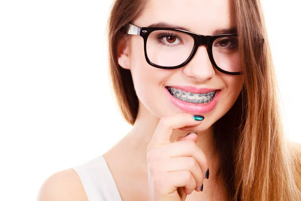 Feliz adolescente nerd con corsé usando anteojos —  Fotos de Stock