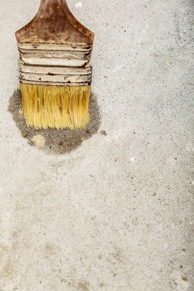 Old, dirty paint brush — Stock Photo, Image