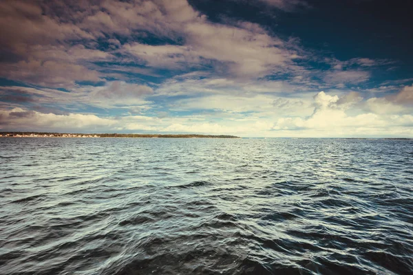 Deniz manzarası deniz horizon ve gökyüzü. — Stok fotoğraf