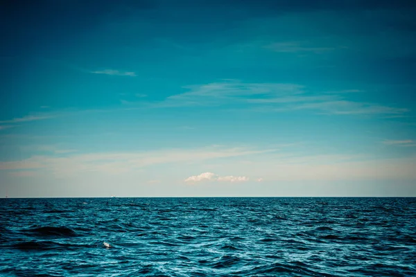 Seascape morze horyzont i niebo. — Zdjęcie stockowe