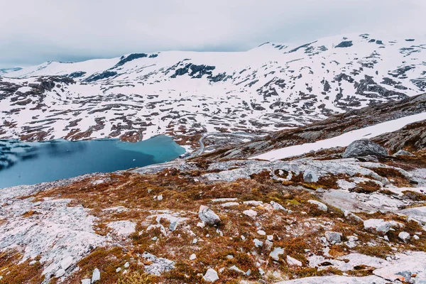 Lago Djupvatnet, Noruega — Foto de Stock