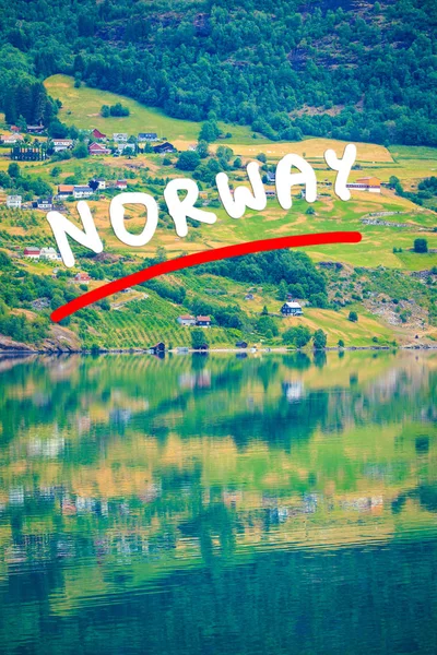 Βουνά και φιόρδ της Νορβηγίας, — Φωτογραφία Αρχείου