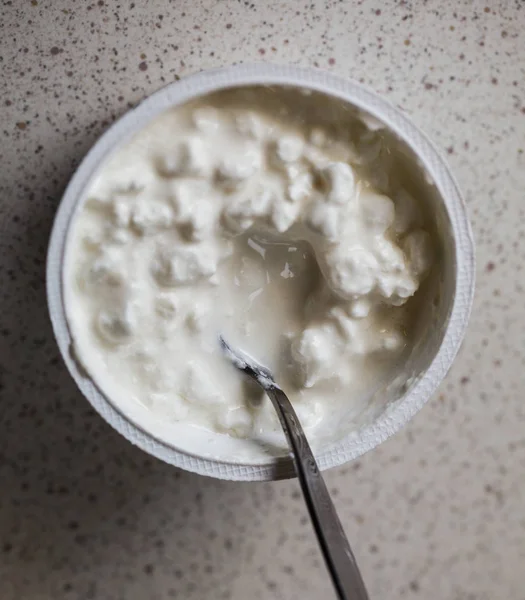 Primer plano detallado del yogur con subida —  Fotos de Stock