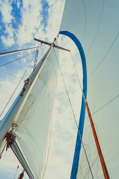 Detailed closeup of sail on sailboat — Stock Photo, Image