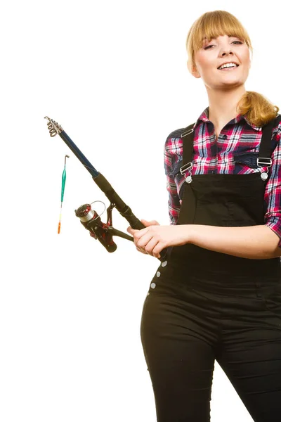 Similing donna indossa camicia a quadri tenendo canna da pesca — Foto Stock