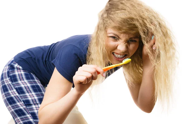 Happy woman brushing her teeth — Stock Photo, Image