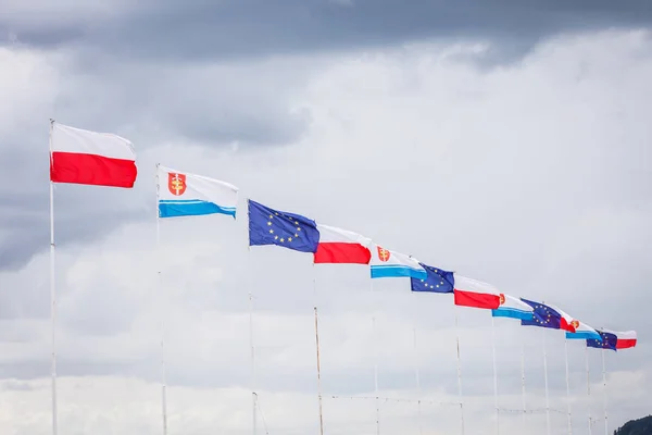 Polónia, União Europeia e Gdynia bandeira da cidade — Fotografia de Stock