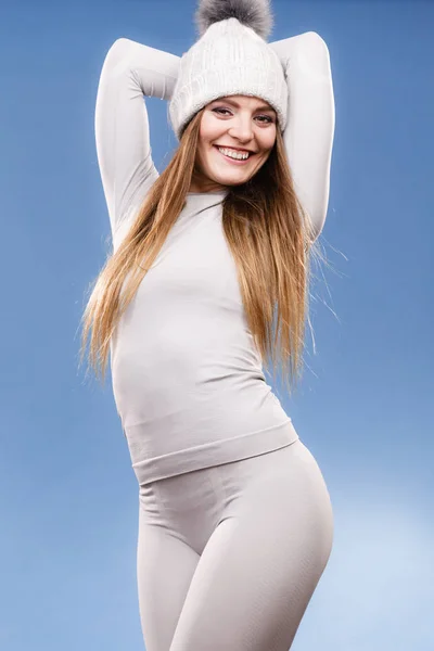 Mulher em roupa interior térmica — Fotografia de Stock