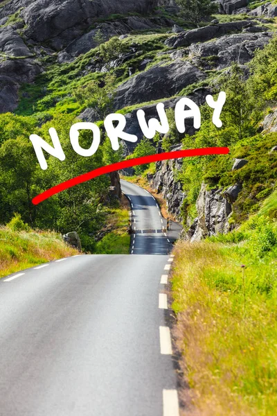 Road landskap i norska fjällen — Stockfoto