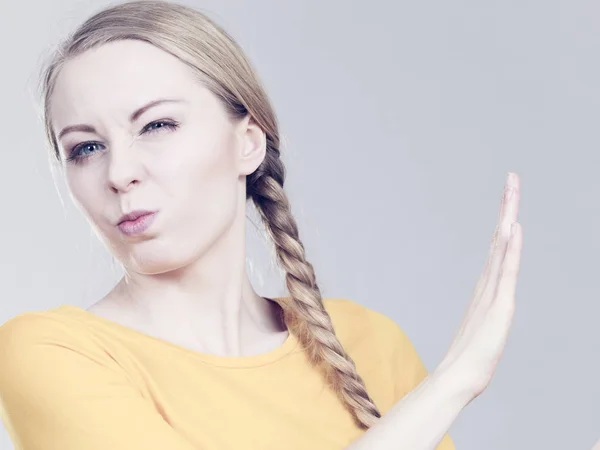 Disgusted young teen woman — Stock Photo, Image