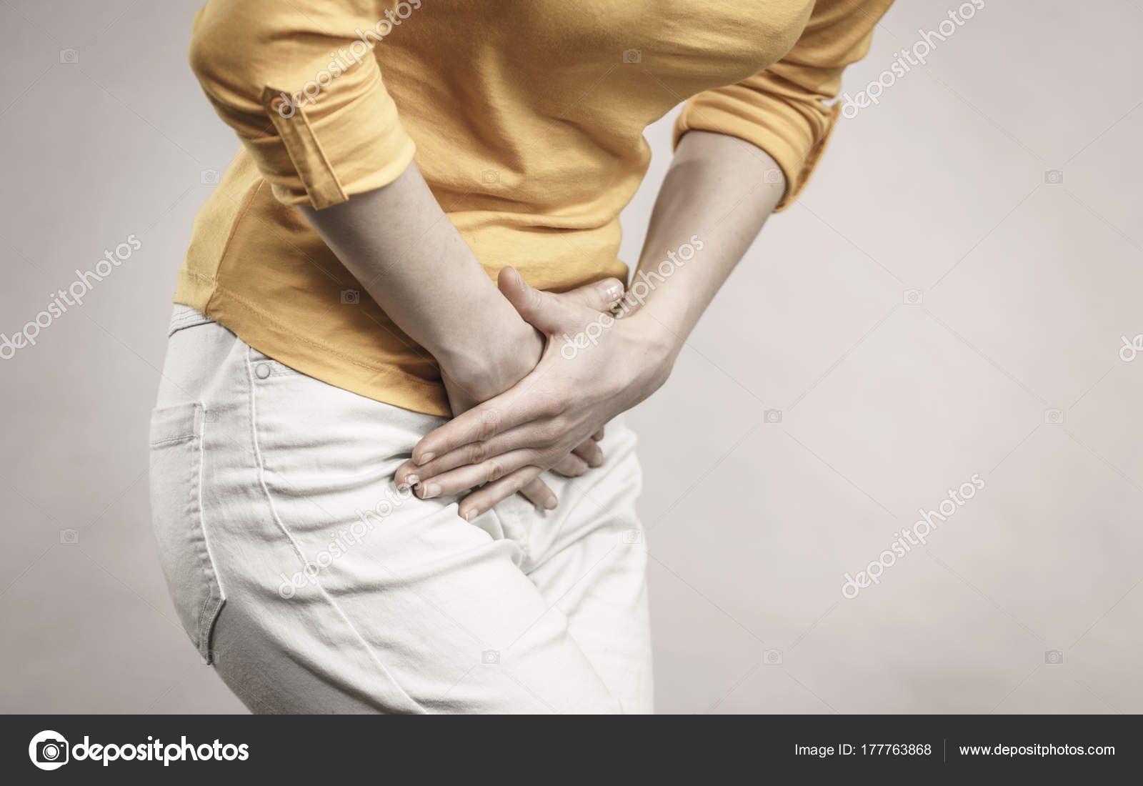 cherniy-angel-ruka-na-promezhnosti-foto-yaponki