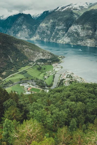 Stegastein szempontból Norvégia, a fjordok látképe — Stock Fotó