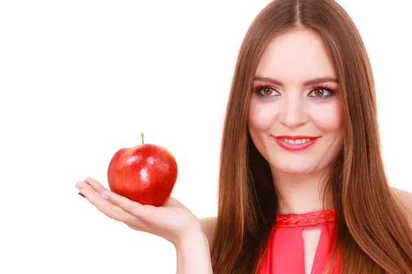 Uroczy kobieta kolorowy makijaż dziewczyna trzyma jabłko — Zdjęcie stockowe