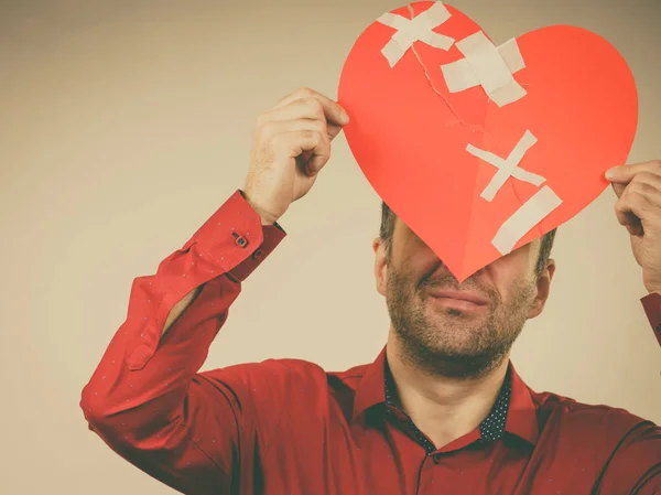 Uomo adulto con il cuore spezzato — Foto Stock