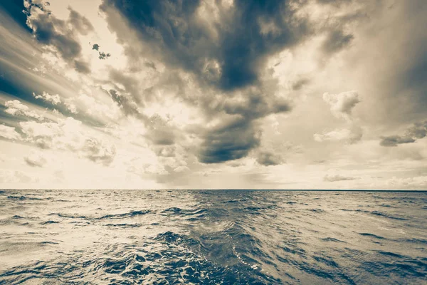 Seascape moře obzor a obloha. — Stock fotografie