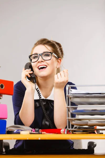 Happy secretary business woman in office — Stock Photo, Image