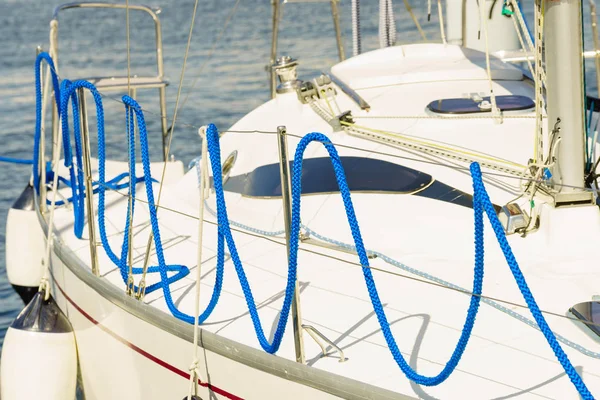 Cordas no barco à vela — Fotografia de Stock