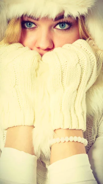 Woman wearing warm wintertime clothes, closeup — Stock Photo, Image