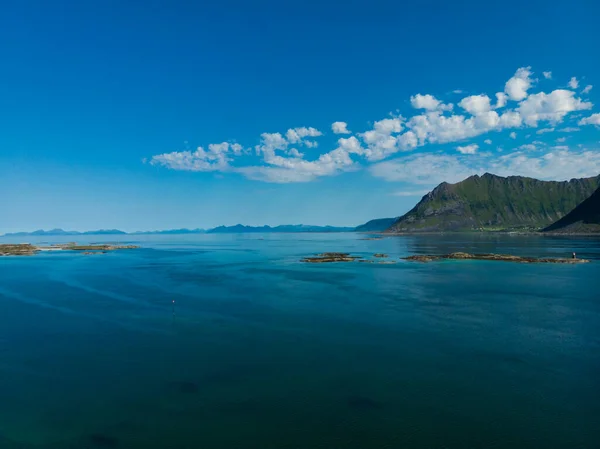 Paisaje marino en la isla de Gimsoya, Lofoten Noruega — Foto de Stock