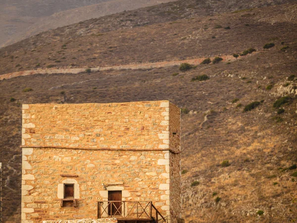 Stone old tower house on Mani, Greece. — Stock Photo, Image