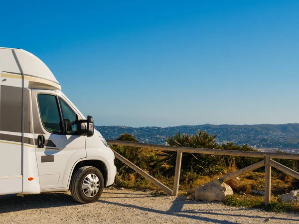 Camper car em Cape San Antonio, Espanha — Fotografia de Stock