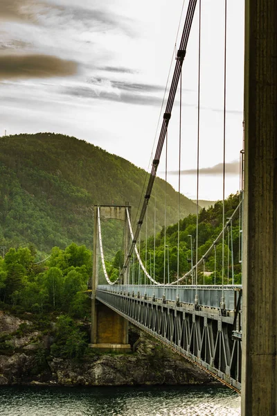 Most nad fiordem, Norwegia — Zdjęcie stockowe