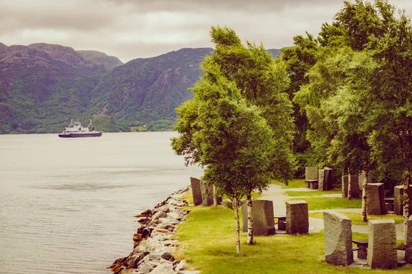 Rest stop area picnic site on fjord shore — Stock Photo, Image