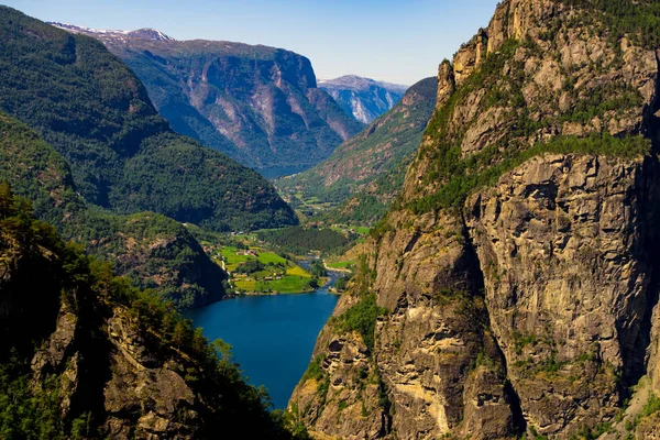 Lago Vassbygdevatnet na Noruega — Fotografia de Stock