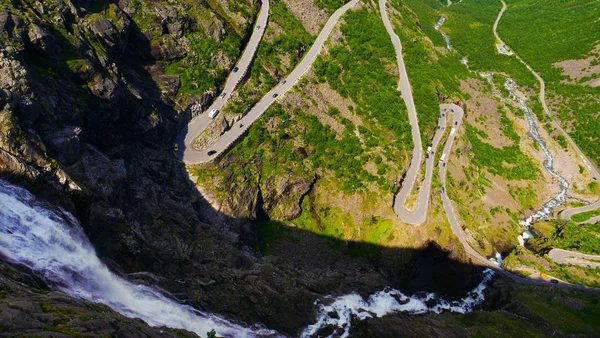 Strada di montagna Trollstigen in Norvegia — Foto Stock