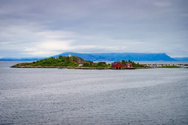 Seascape with lighthouse, Lofoten Norway — Stock Photo, Image