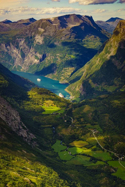 Fjord Geiranger dal punto di vista Dalsnibba, Norvegia — Foto Stock
