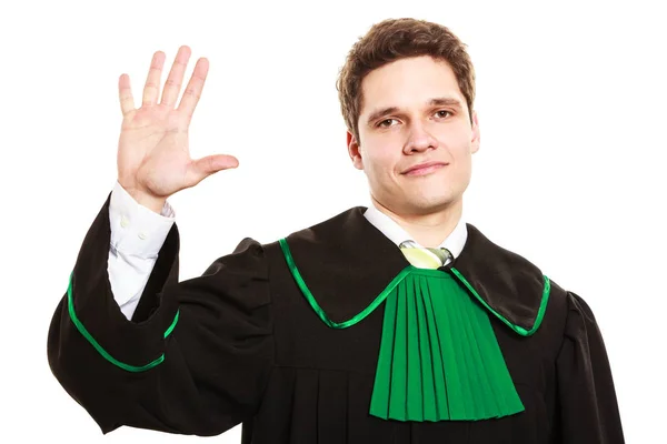 理解和解释发送清除消息 年轻的律师穿波兰袍和手迹象 男人做手势举行五个手指在空气中 — 图库照片