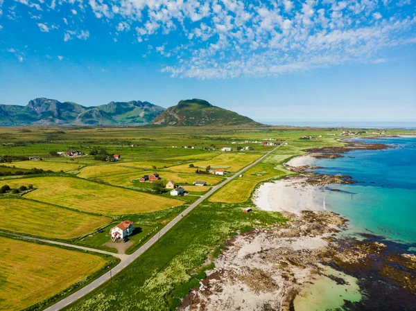 金索亚岛的海岸 夏天的金索亚沙滩 挪威Lofoten群岛Nordland县 旅游景点 — 图库照片