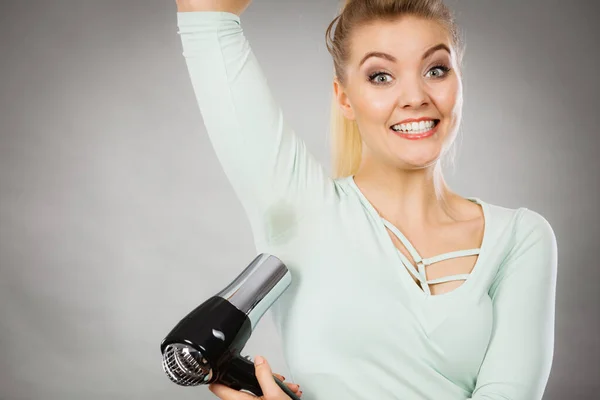 Woman Drying Wet Armpit Using Hair Dryer Getting Rid Sweat — Stock Photo, Image