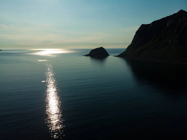 Küste Der Insel Vestvagoy Standort Uttakleiv Meereslandschaft Mit Landschaftlich Reizvoller — Stockfoto