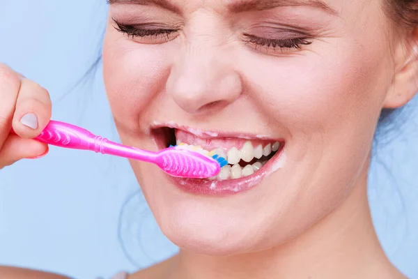 Woman Brushing Cleaning Teeth Girl Toothbrush Oral Hygiene Blue Background — Stock Photo, Image
