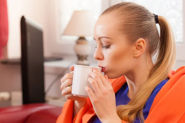 Young Woman Lying Sofa Warm Blanket Drinking Tea Coffee Different — Stock Photo, Image