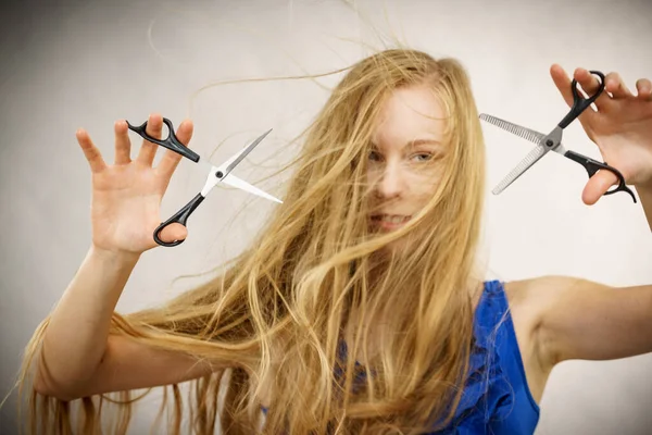 Corte Cabelo Coiffure Conceito Cuidado Cabelo Menina Louca Com Sopro — Fotografia de Stock