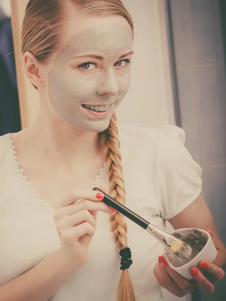 Cuidado Facial Seco Piel Cuerpo Tratamiento Tez Hogar Concepto Mujer — Foto de Stock