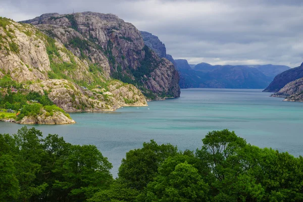 Noorse Landschap Bergen Heuvels Fjord — Stockfoto