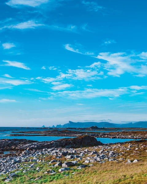 アンドヤ島の海景 ノルドメラ村ヴェステラレン群島近くの風光明媚な岩の海岸線 ノルウェー — ストック写真
